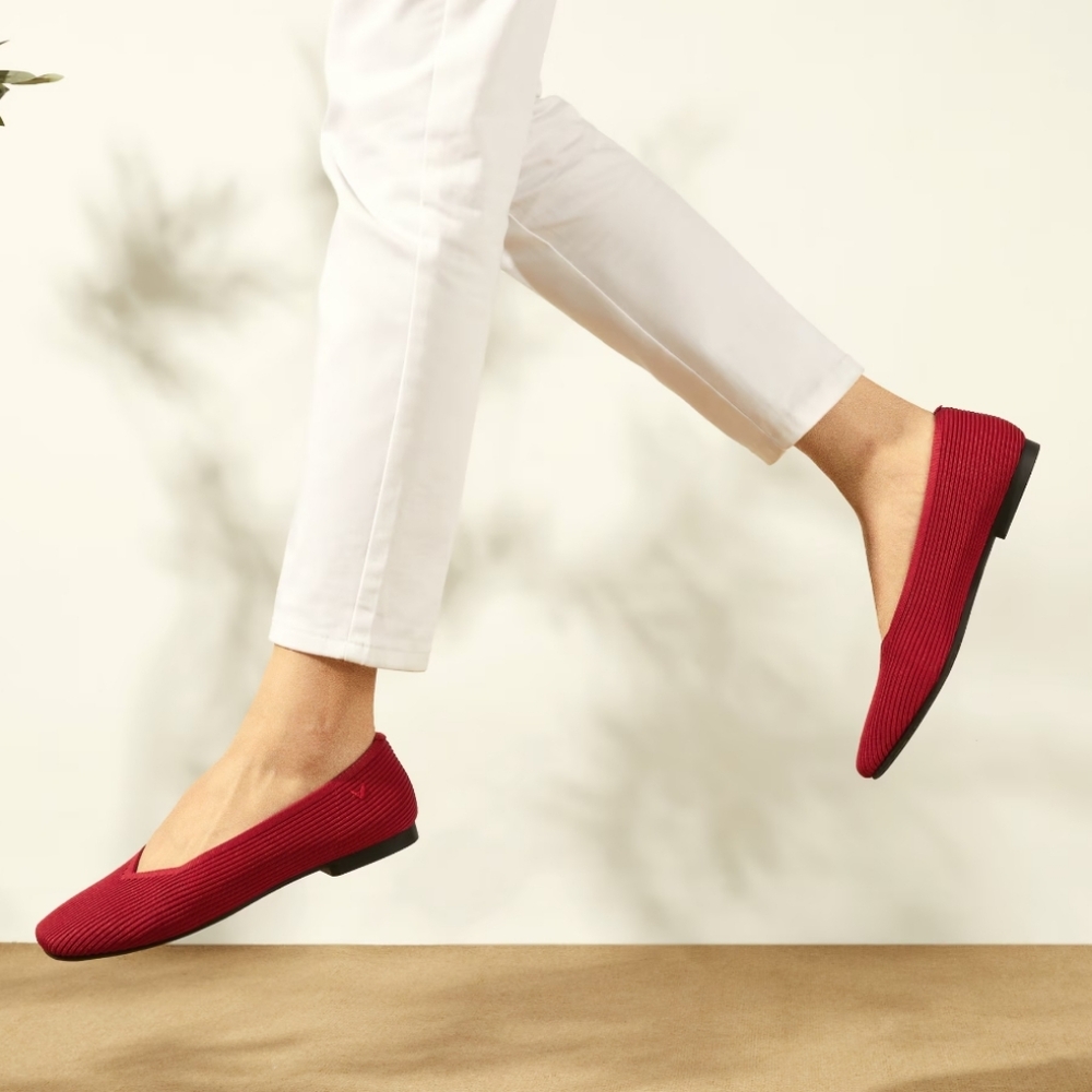 Vivaia Square-Toe Margot V-Cut Flats in Red